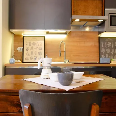 La Terrazza - By Happyhostorino