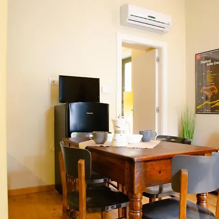 La Terrazza - By Happyhostorino