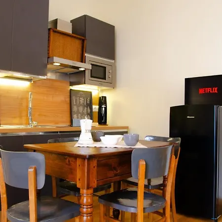 La Terrazza - By Happyhostorino Daire *